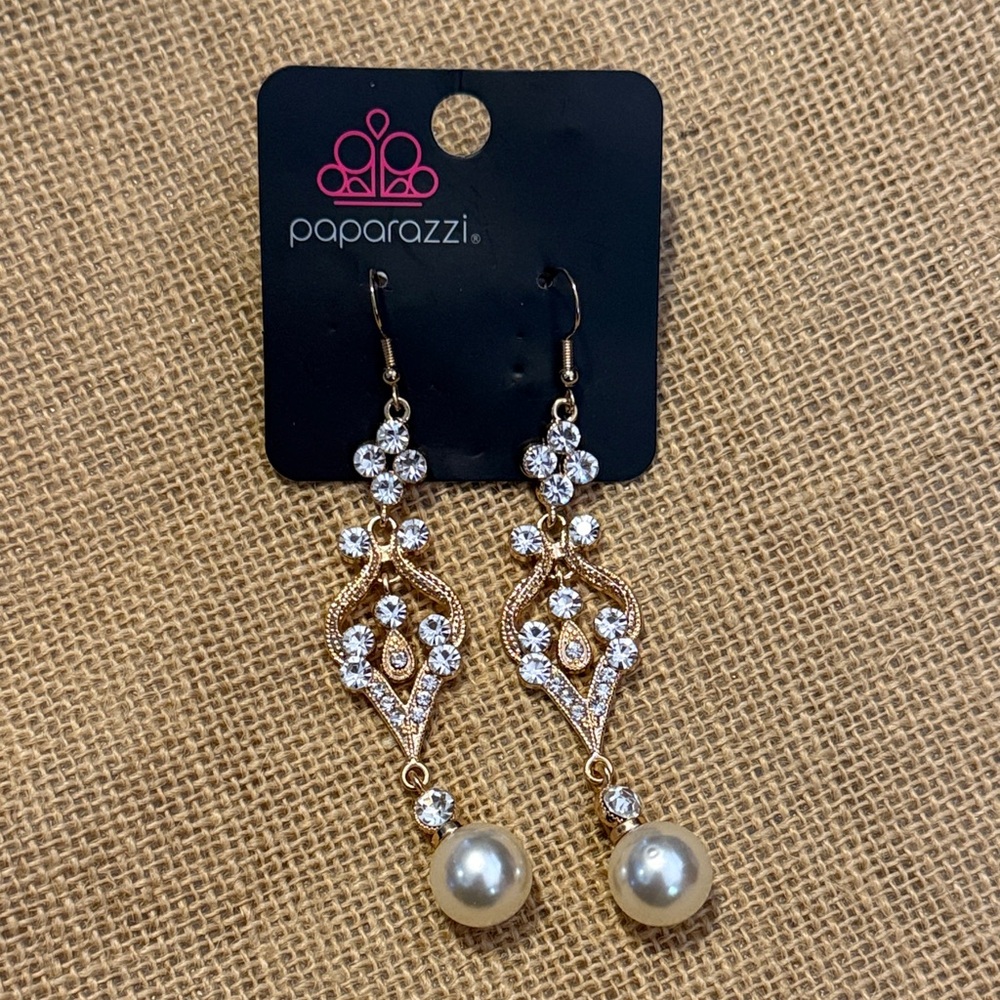 🌻 Paparazzi Gold Dangle Earrings with Faux Rhinestones and Pearls